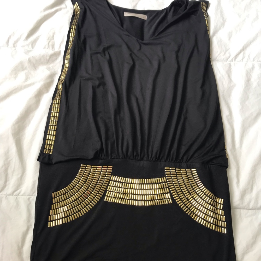 The little Roman style hand stud